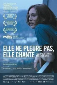 Poster do filme She Is Not Crying, She Is Singing