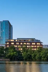 Poster do filme A Building Shaped by Light: Austin Central Library