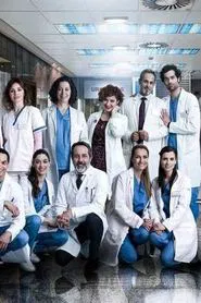 Centro Médico tv show poster