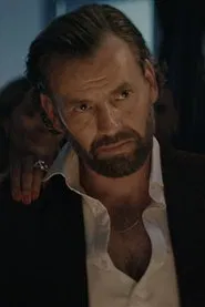 Skjønnheten skal frelse verden movie poster