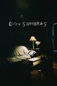 Entre sombras movie poster