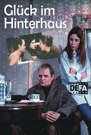 Glück im Hinterhaus movie poster