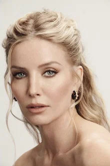 Annabelle Wallis profile picture