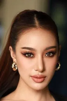 Poy Cherlyn Kraiarayapat profile picture