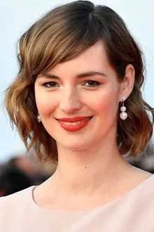 Louise Bourgoin profile picture
