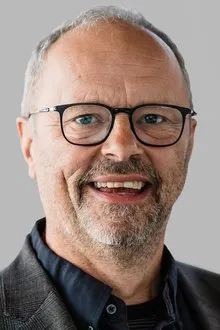 Robert Llewellyn profile picture