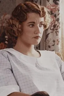 Emily Lloyd profile picture