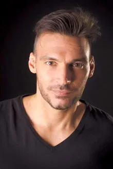 César Oliver profile picture