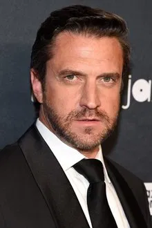 Raúl Esparza profile picture