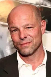 Simon Cellan Jones profile picture
