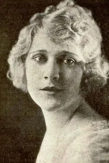 Louise Lovely profile picture