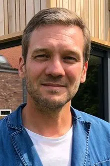 Charlie Luxton profile picture