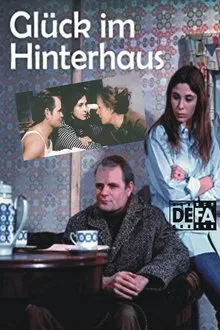 Glück im Hinterhaus movie poster