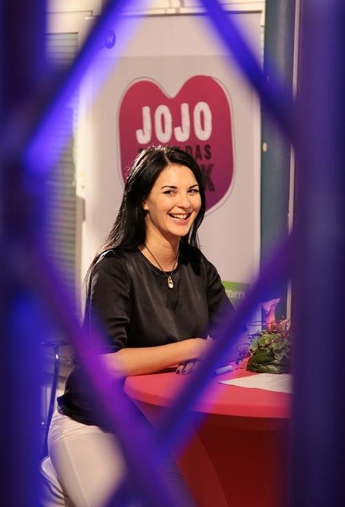 Jojo sucht das Glück tv show poster