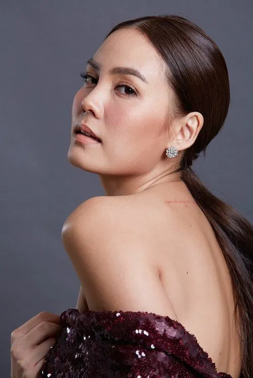 Janie Tienphosuwan profile picture