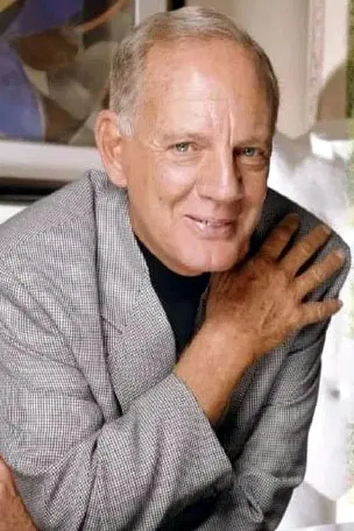 Loris Azzaro profile picture