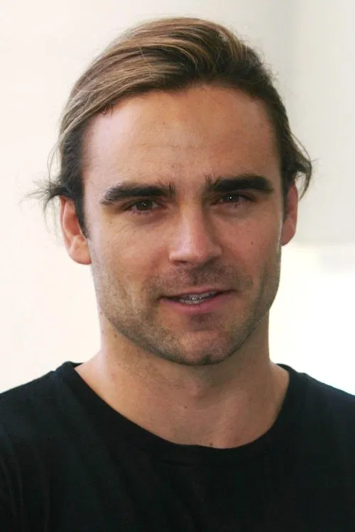 Dustin Clare profile picture