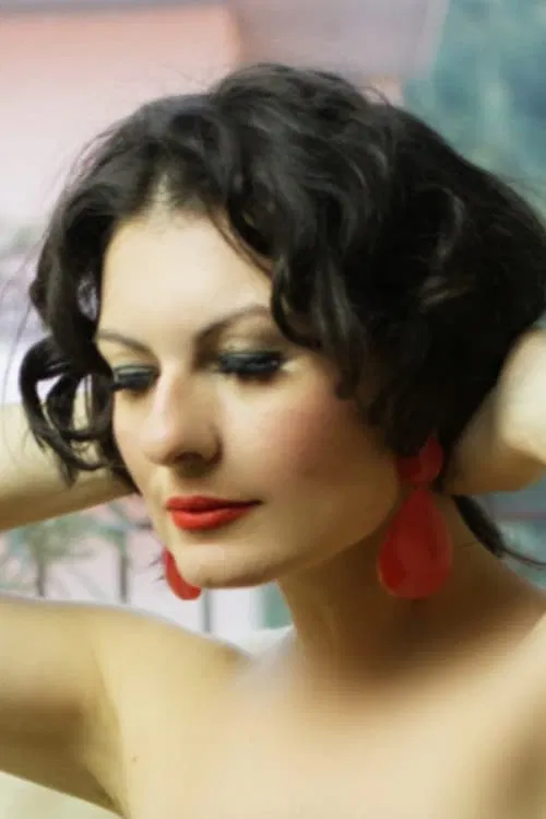 Elli Dadira profile picture
