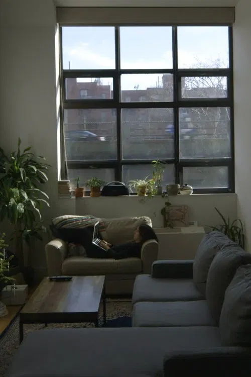 Poster do filme Under the paving stones, the beach