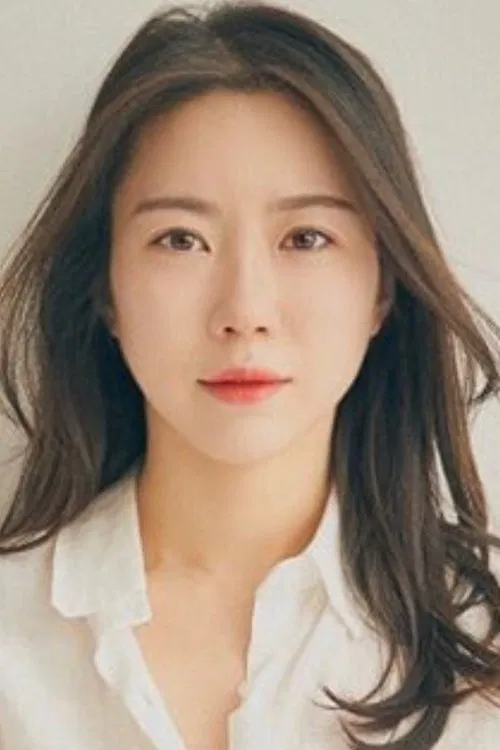 Lee Si-Young profile picture
