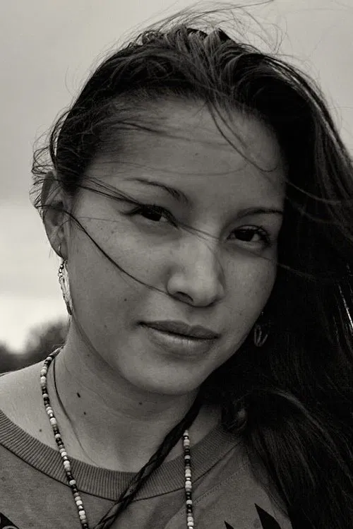 Nikki Lowe profile picture