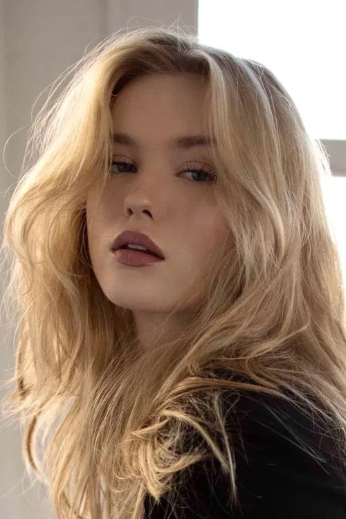Chloe Rose Robertson profile picture
