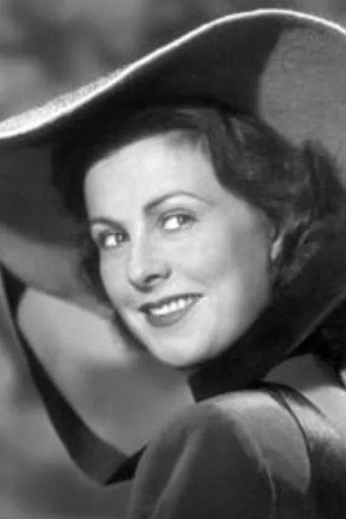 Dora Komar profile picture