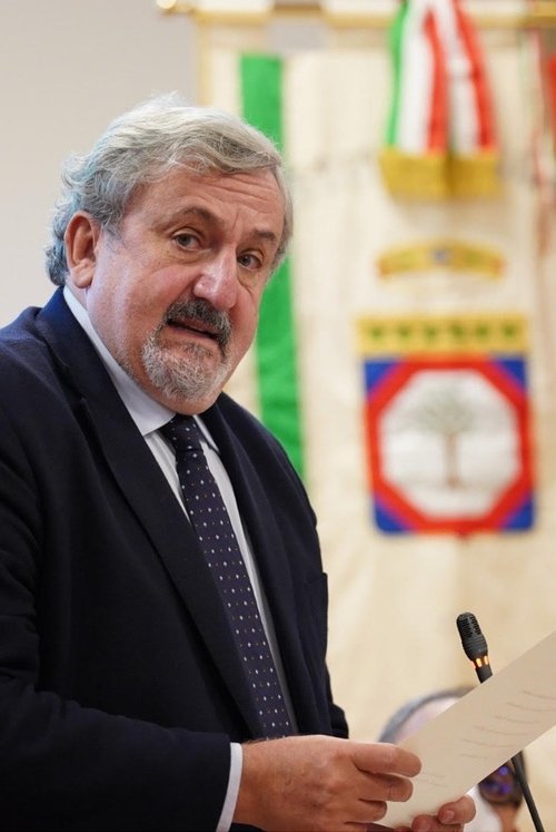 Michele Emiliano profile picture