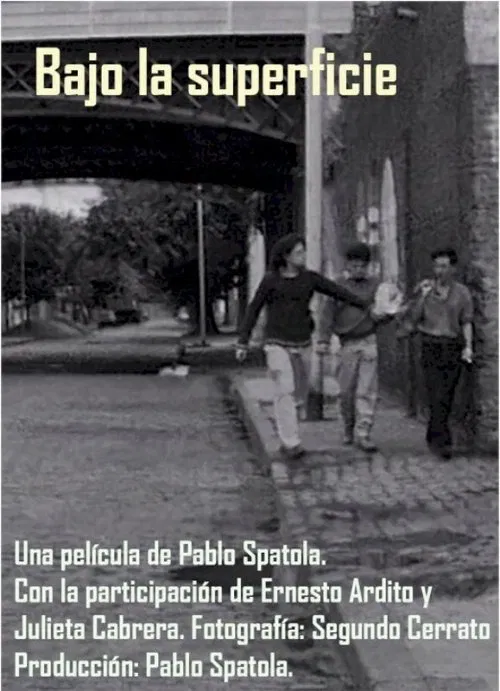 Bajo La Superficie movie poster