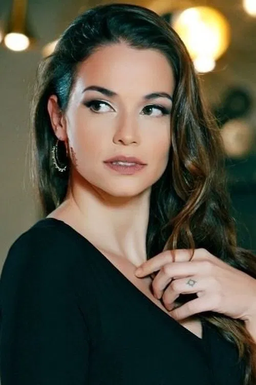 Laura Galvão profile picture