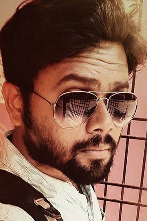 Ezhil Durai profile picture