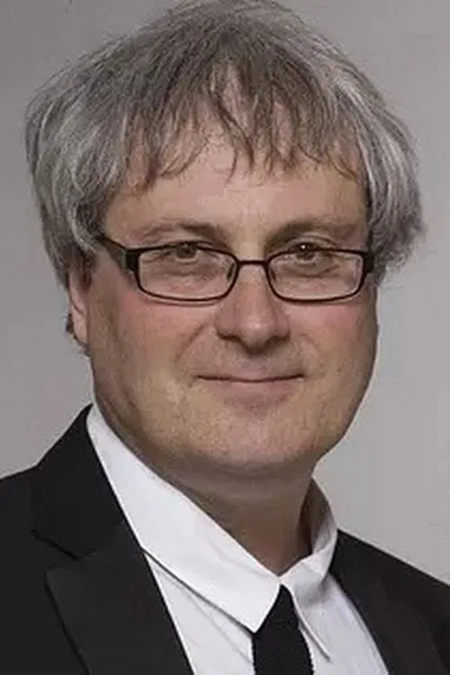 Simon Curtis profile picture