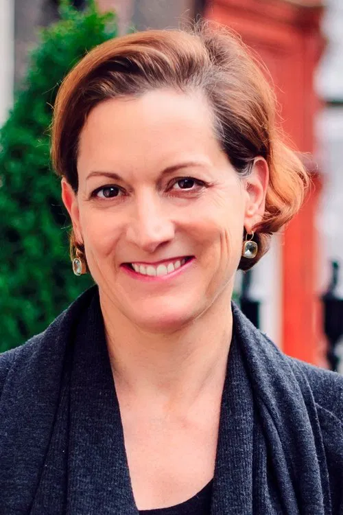 Anne Applebaum profile picture
