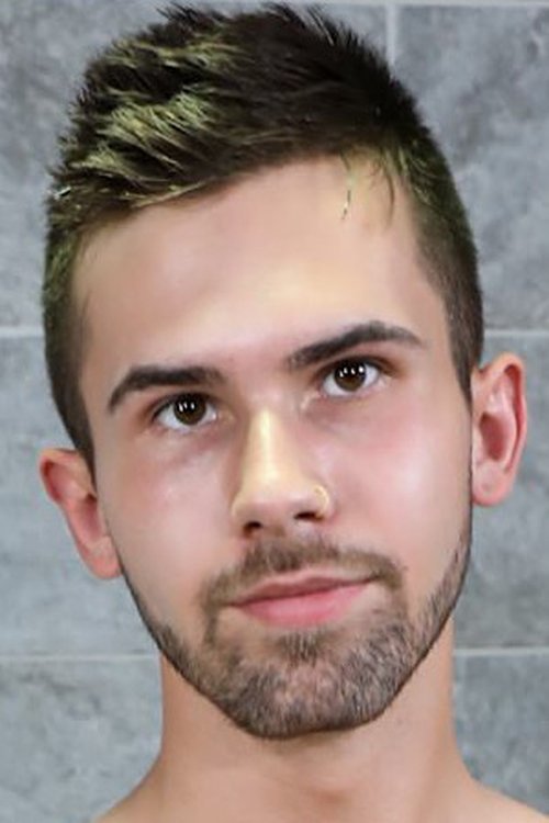 Mikey Monroe profile picture