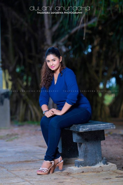 Dulani Anuradha profile picture