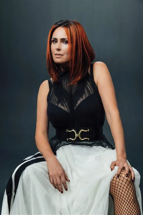 Sharon den Adel profile picture