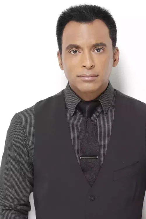Jon Secada profile picture