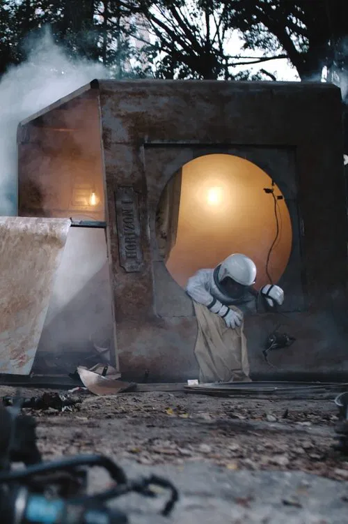 Horizon movie poster