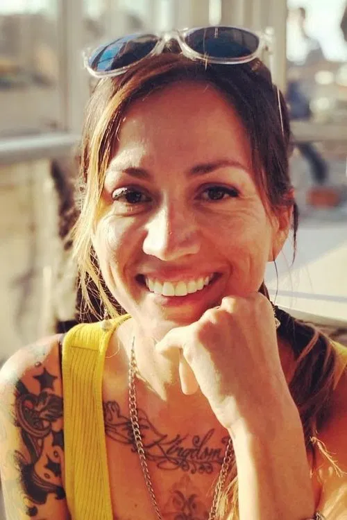 Sarah Luna profile picture
