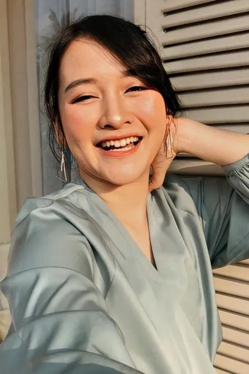 Devi Kinal Putri profile picture