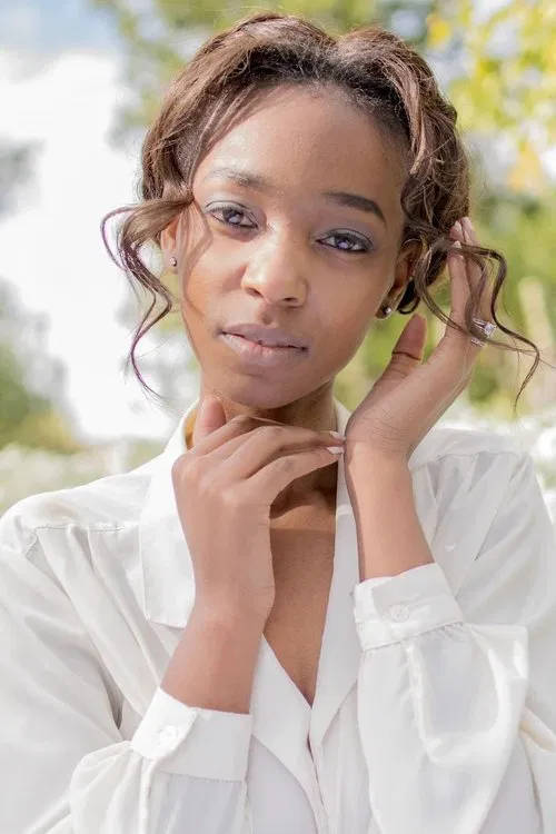 Aiesha Eser profile picture