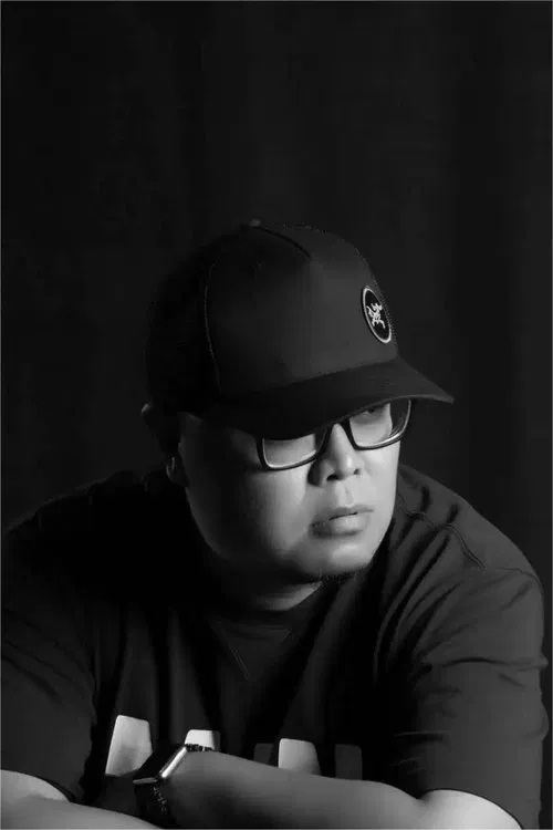 甄煜飞 profile picture