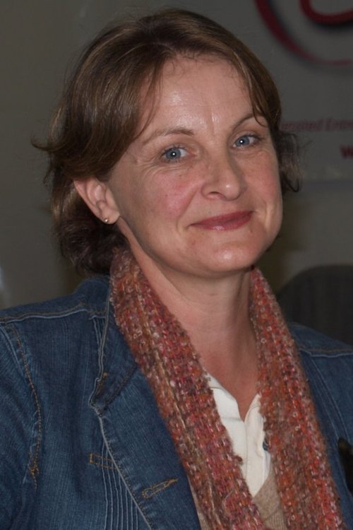 Carolyn Coates profile picture