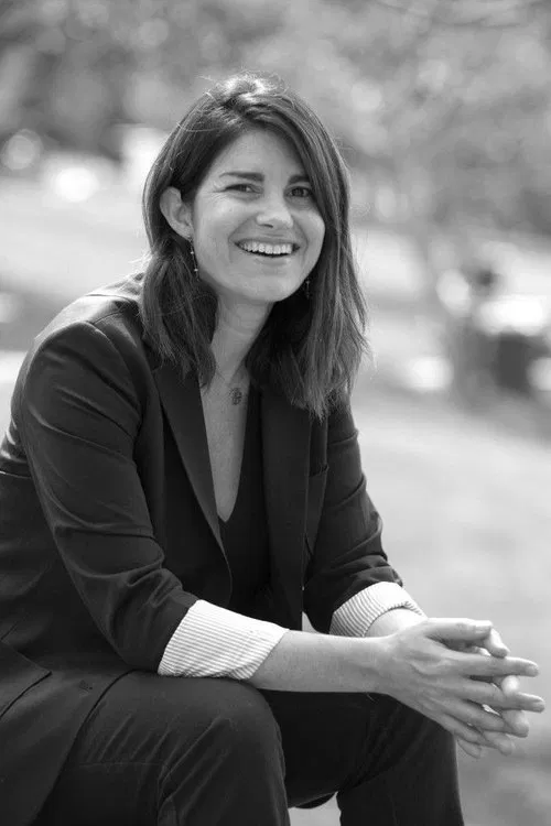 Jessica Sharzer profile picture