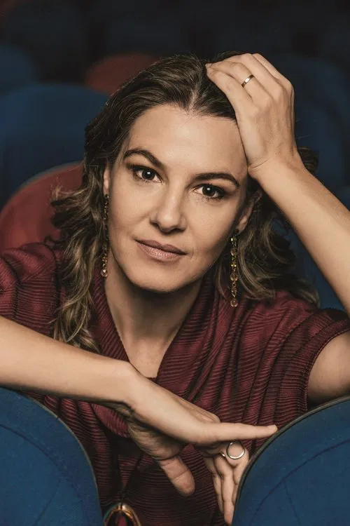 Estela Renner profile picture