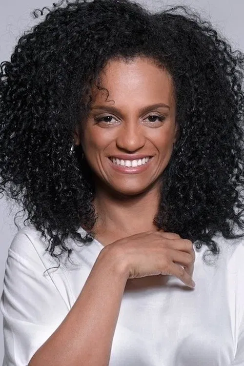 Flávia Santana profile picture