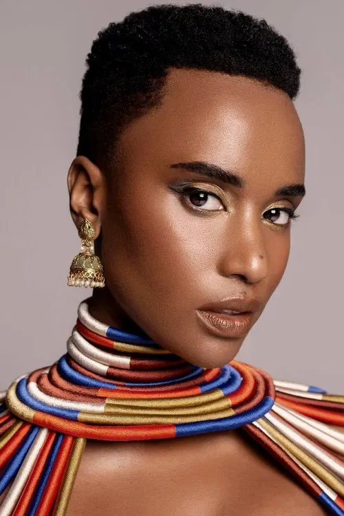 Zozibini Tunzi profile picture