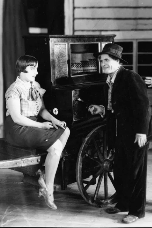 Elämän maantiellä movie poster