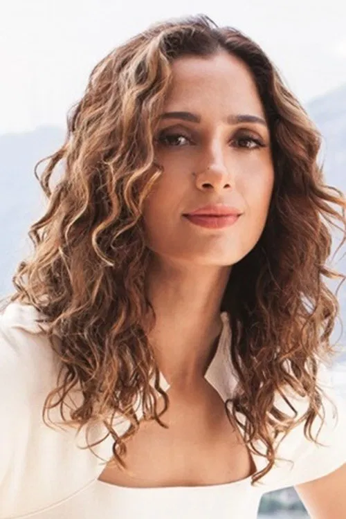 Camila Pitanga profile picture