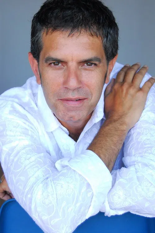 Roberto Martínez profile picture